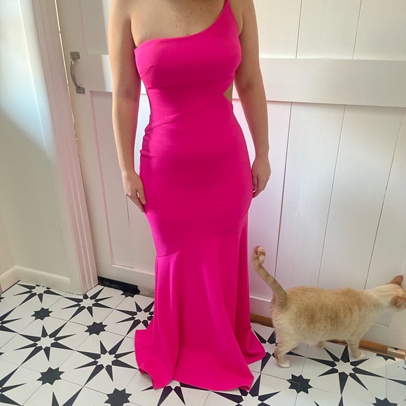 one shoulder barbie pink prom dress with cut out on the side - Picture 5 of 9